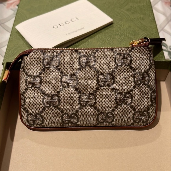 SOLD ON M E R C A R I - GG Supreme Key Pouch - Picture 3 of 9